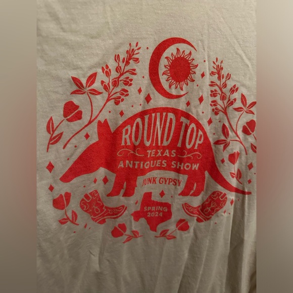 Round top tee - Picture 3 of 4